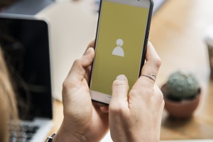 woman-using-smartphone-for-social-media